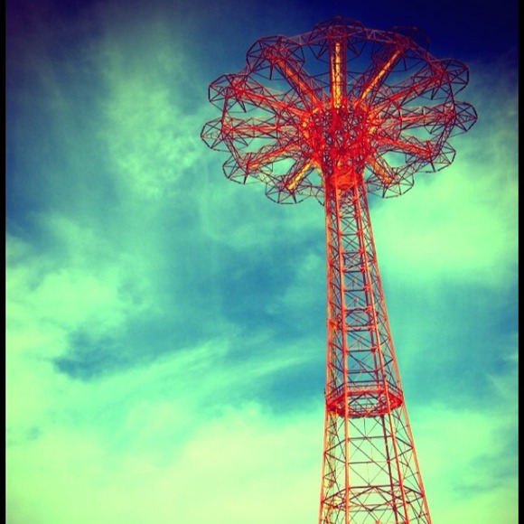 🌺Meet Your Seller/Designer/ Buyer🌺 - Picture 4 of 6