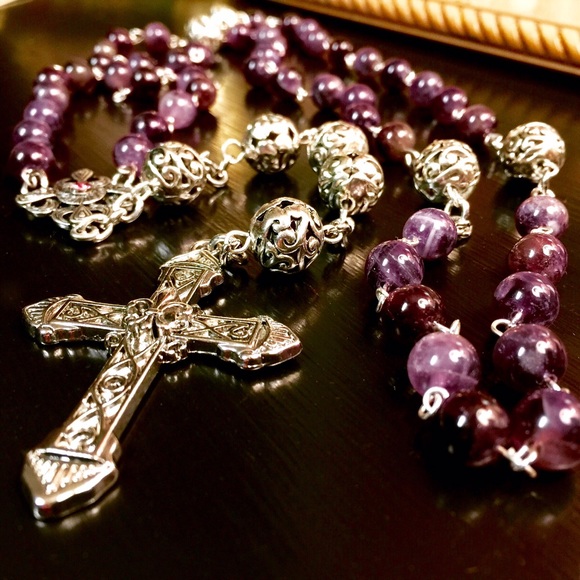 🌺Meet Your Seller/Designer/ Buyer🌺 - Picture 5 of 6