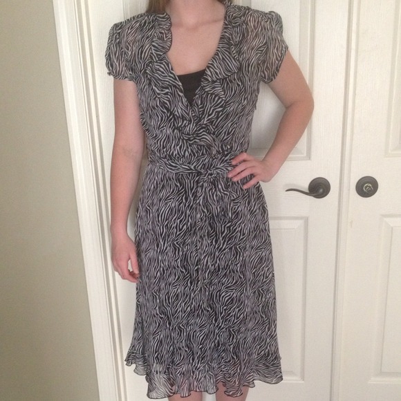 Dress barn size 4 excellent condition