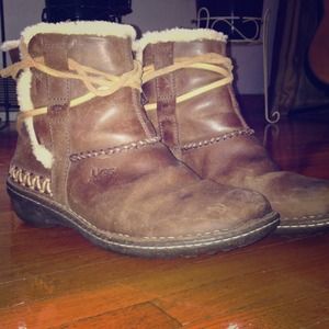 Ugg boots-- great condition!