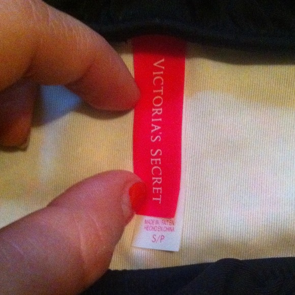 Cute Victoria's Secret bikini! - Picture 3 of 4