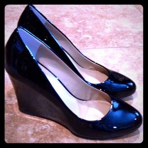 BANANA REPUBLIC Perfect Patent Wedge