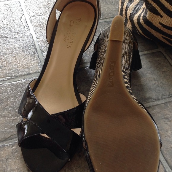 Adorable Talbots Animal Print Wedges - Picture 2 of 2