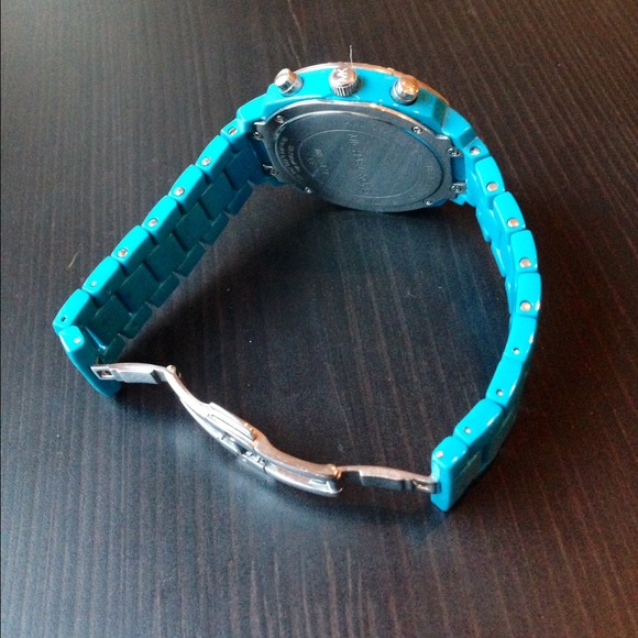 ❌SOLD❌Michael Kors Blue Watch - Picture 2 of 4