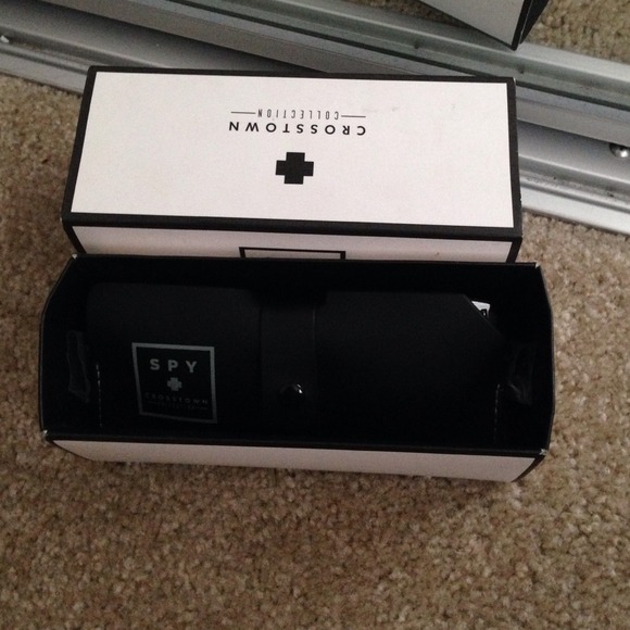 Spy beachwood sunglasses