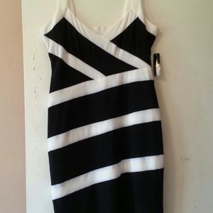 Sleeveless geometric print dress