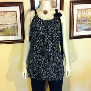 Girls night out 3 tier tank in Blk & White