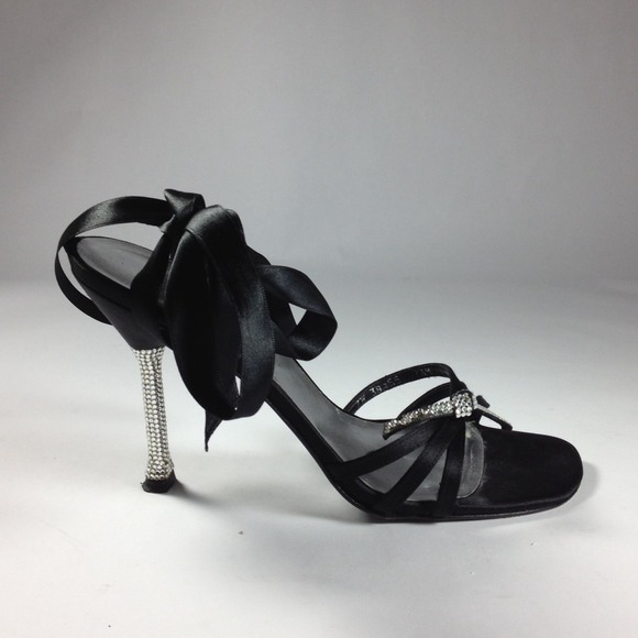 Stuart Weitzman Jewel Sandal SZ. 7.5
