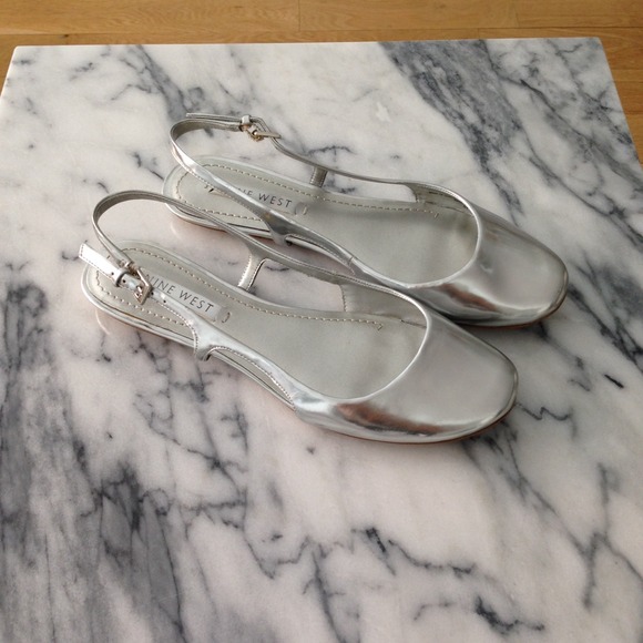 Nine West Silver Shiny Flats