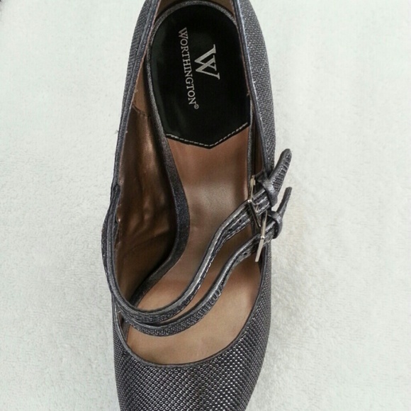 Shoes - Picture 3 of 3