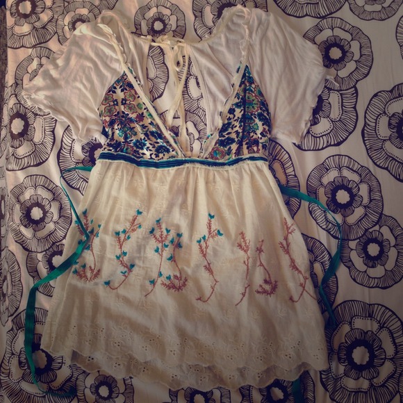 Free people top with 100% silk detailing