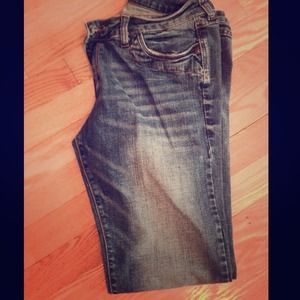 CLEARANCE 💕Ripped Jeans