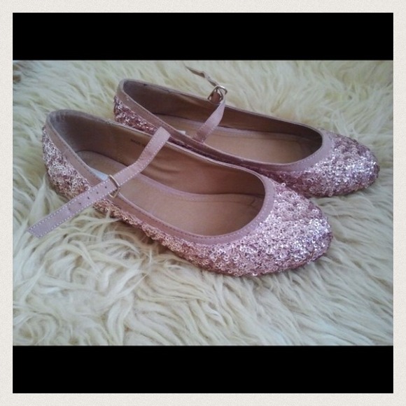 💗 Pink Shoes 💗 - Picture 2 of 3