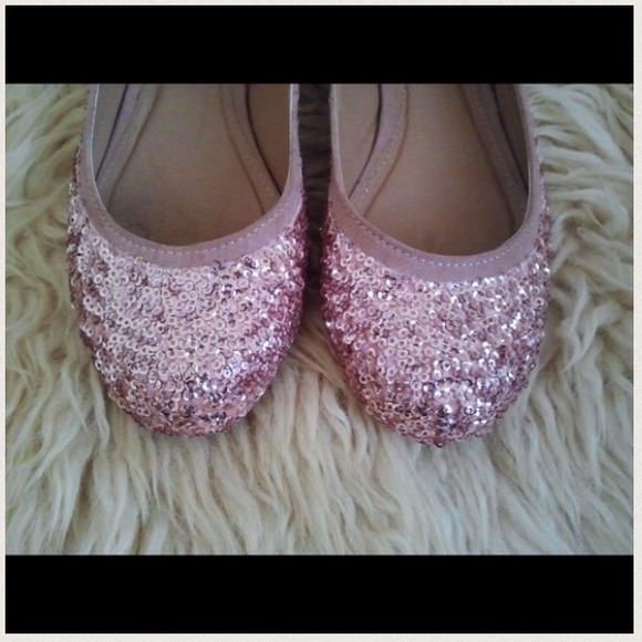 💗 Pink Shoes 💗 - Picture 3 of 3