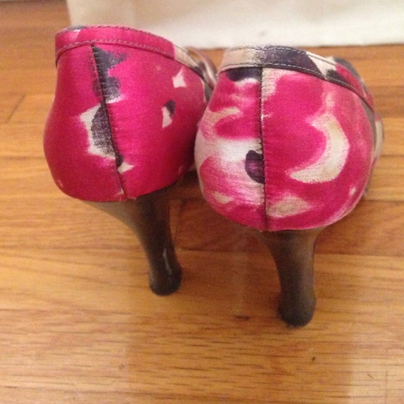 ❌SOLD❌💟MADDEN GIRL Peep-toe Pumps💟 - Picture 3 of 4