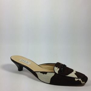 Issac Mizrahi Pony Mule SZ. 8B