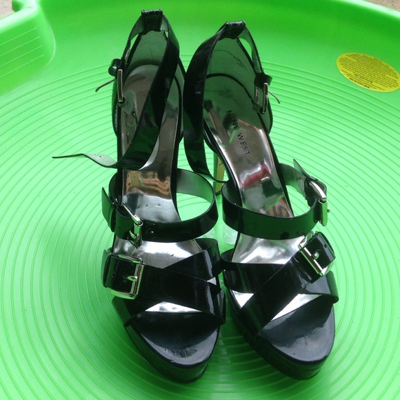 "FLASH SALE" Nine West Heels