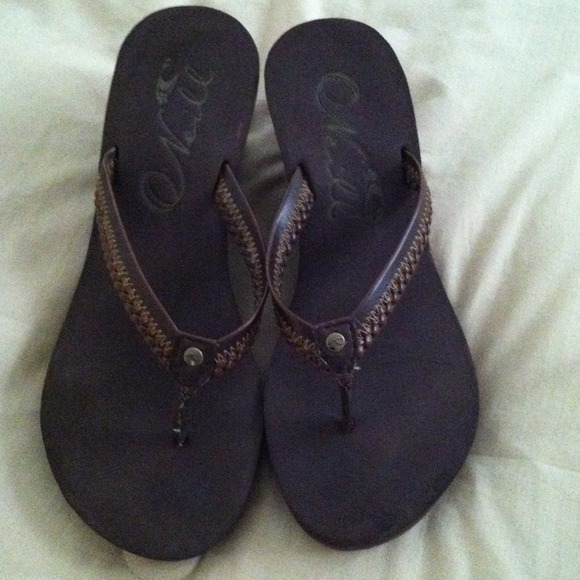 O'Neill flip flops