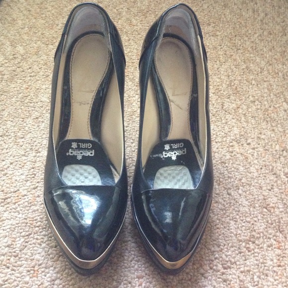 Fab ysl pumps! - Picture 2 of 4