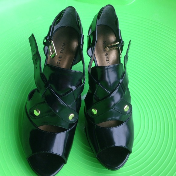 "FLASH SALE" Nine West heels