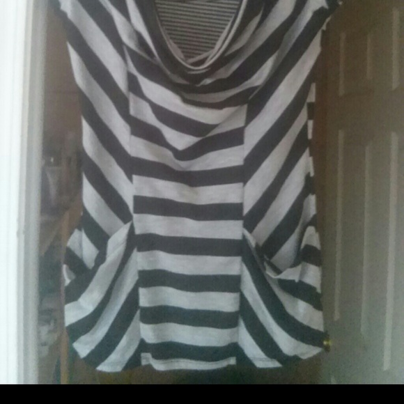 Almost famous dress shirt - Picture 3 of 3