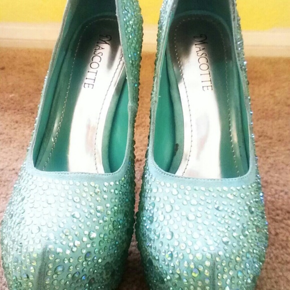 Beautiful Rhinestone Heels ! - Picture 3 of 4