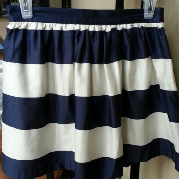 Forever 21 navy/cream stripe skirt