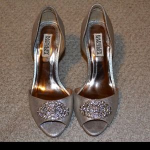 Bagdley Mischka shoes