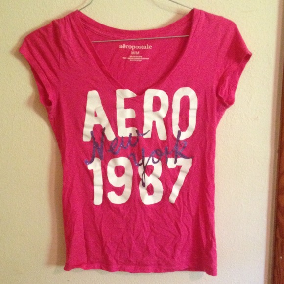 Pink Aéropostale T-shirt