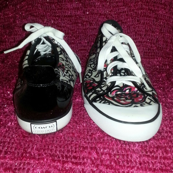 "SOLD" Cute authentic Coach Barrett - Picture 3 of 4