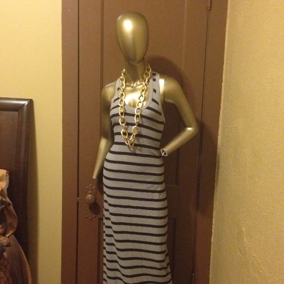 just reduced! vince maxi dress - Picture 3 of 5