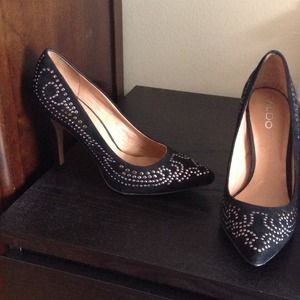 Aldo black shoes. Size 10