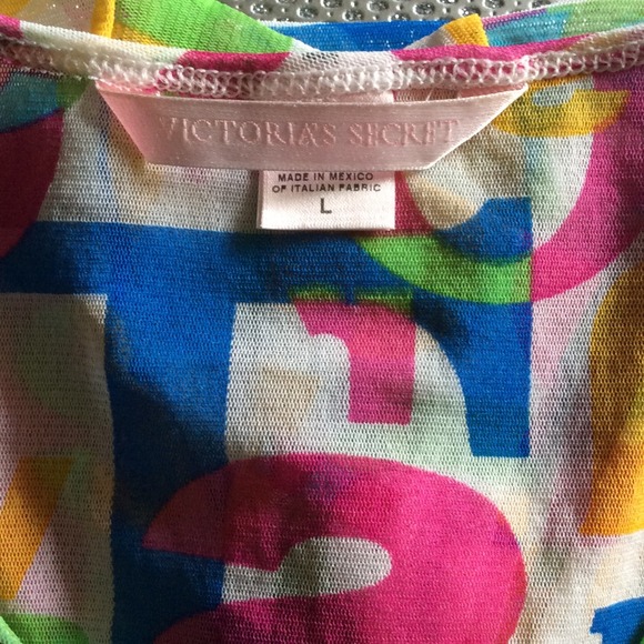 Sheer top with multi-color letters - Picture 2 of 3
