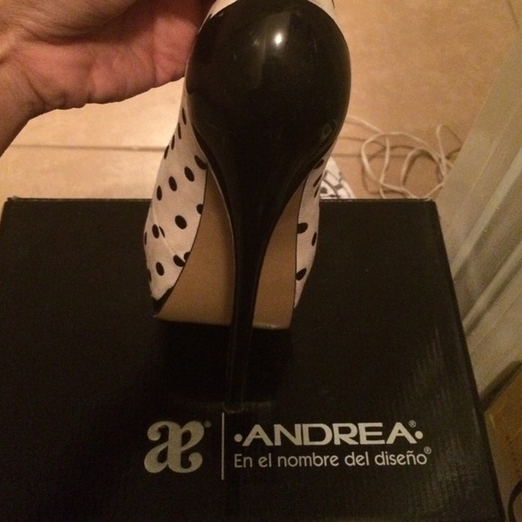 Andrea polka dot suede shoes - Picture 3 of 4