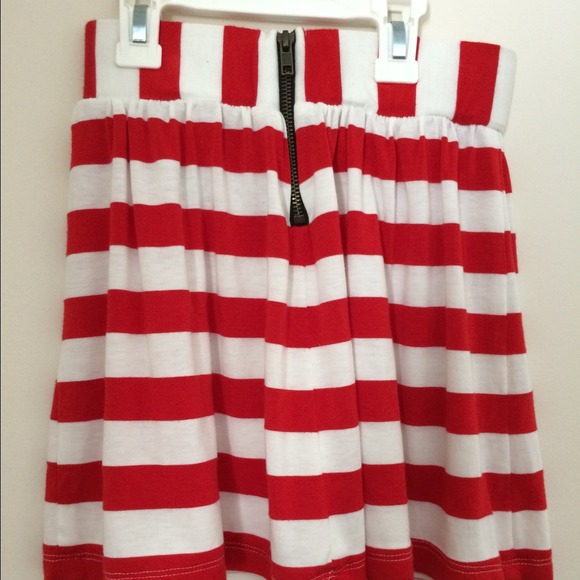girls striped skirt - Picture 2 of 2