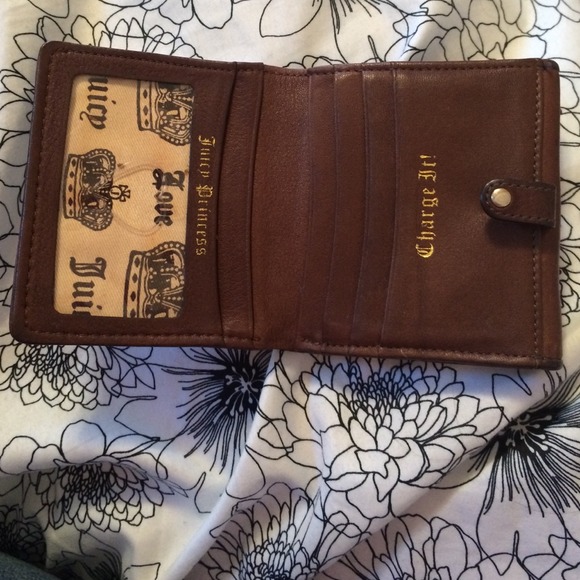 Juicy couture wallet - Picture 3 of 4