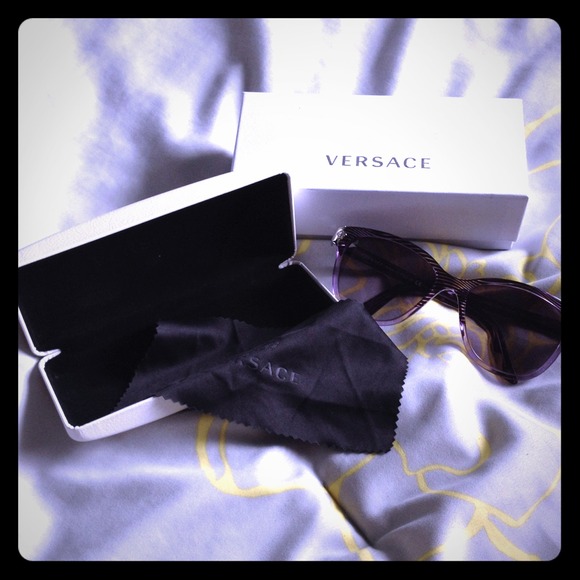 Versace sunglasses. Model #4228