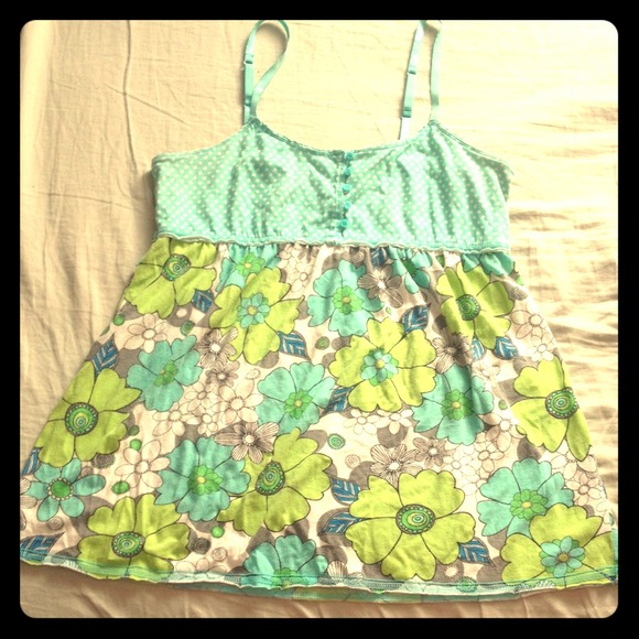 🌼Kirra floral tank-top🌼