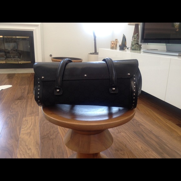 Gucci studded handbag - Picture 2 of 2