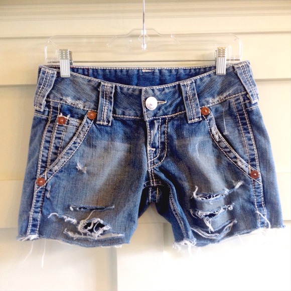 True Religion Denim - ⛔️HOLD4JAMI⛔️✨🆕 TRUE RELIGION cut off shorts