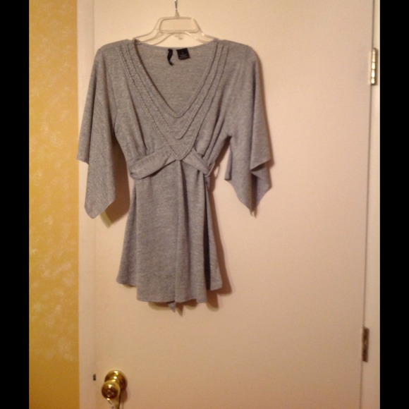 3/4 sleeve shirt