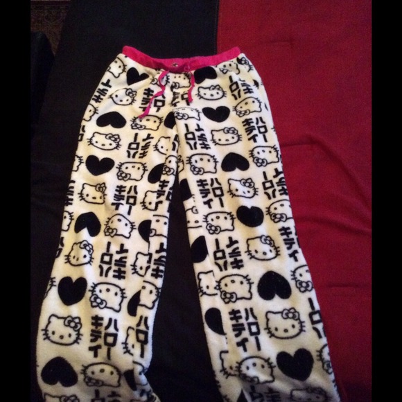 💋Hello Kitty pajama pants💚💜❤️ - Picture 2 of 3