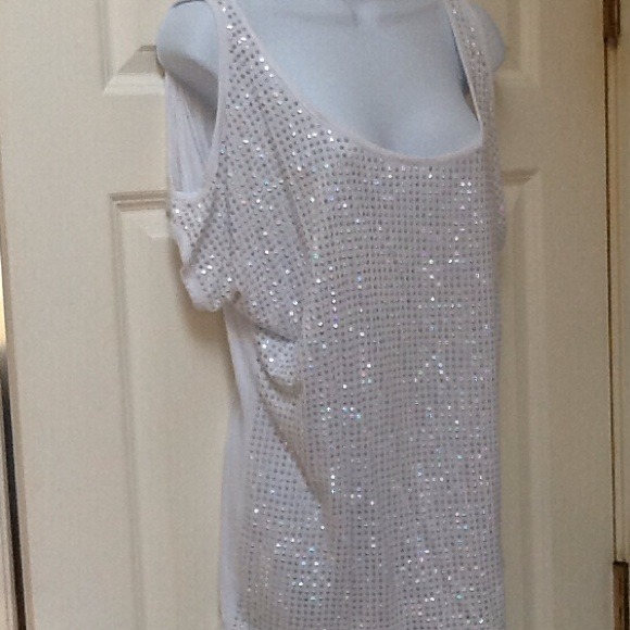 RESERVED Sexy INC cold shoulder top