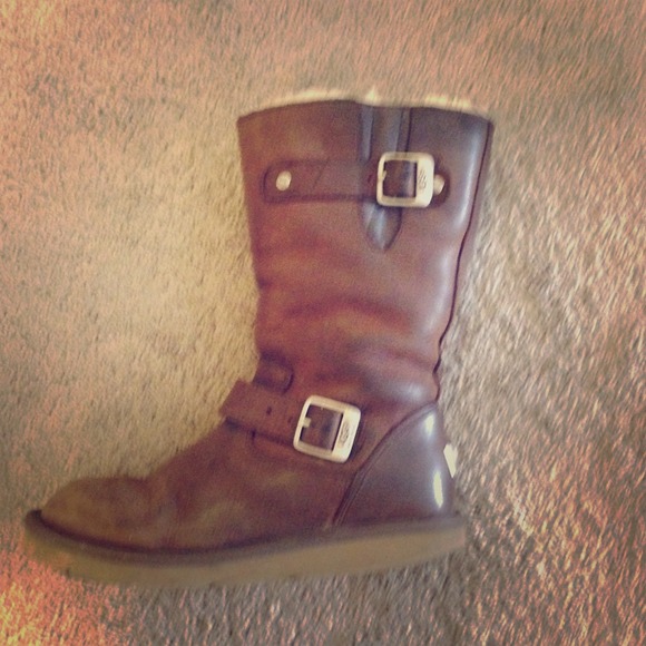 **FINAL SALE** Leather UGG boots
