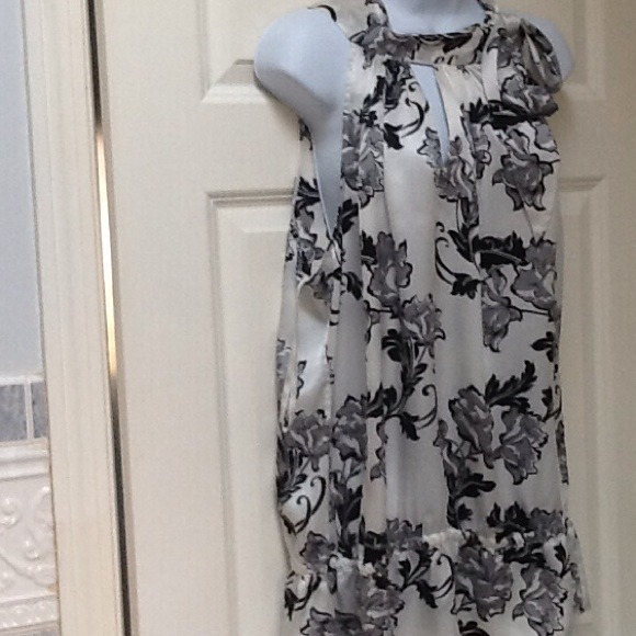 Gorgeous WHBM sleeveless silk top