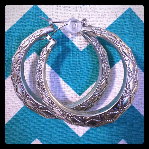 hoop earrings 😍 - Picture 1 of 1