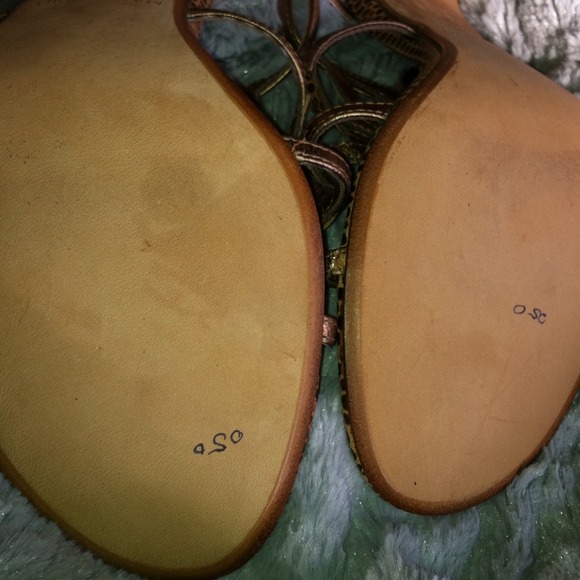 Flower Sandals🌻NWOT - Picture 4 of 4