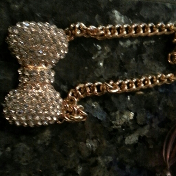 Diamond bow neckalace