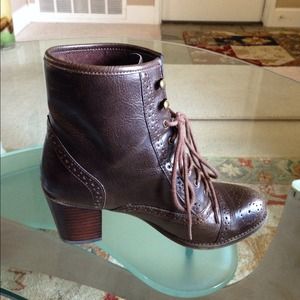 Bass ankle boots