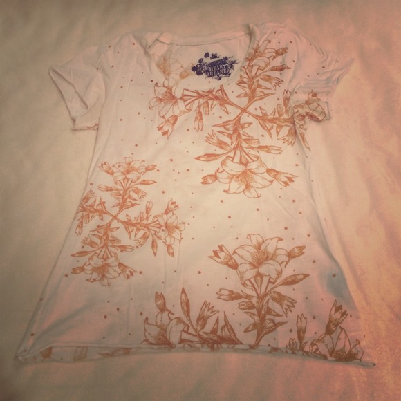 LAST CALL! Cream Patterned Tshirt